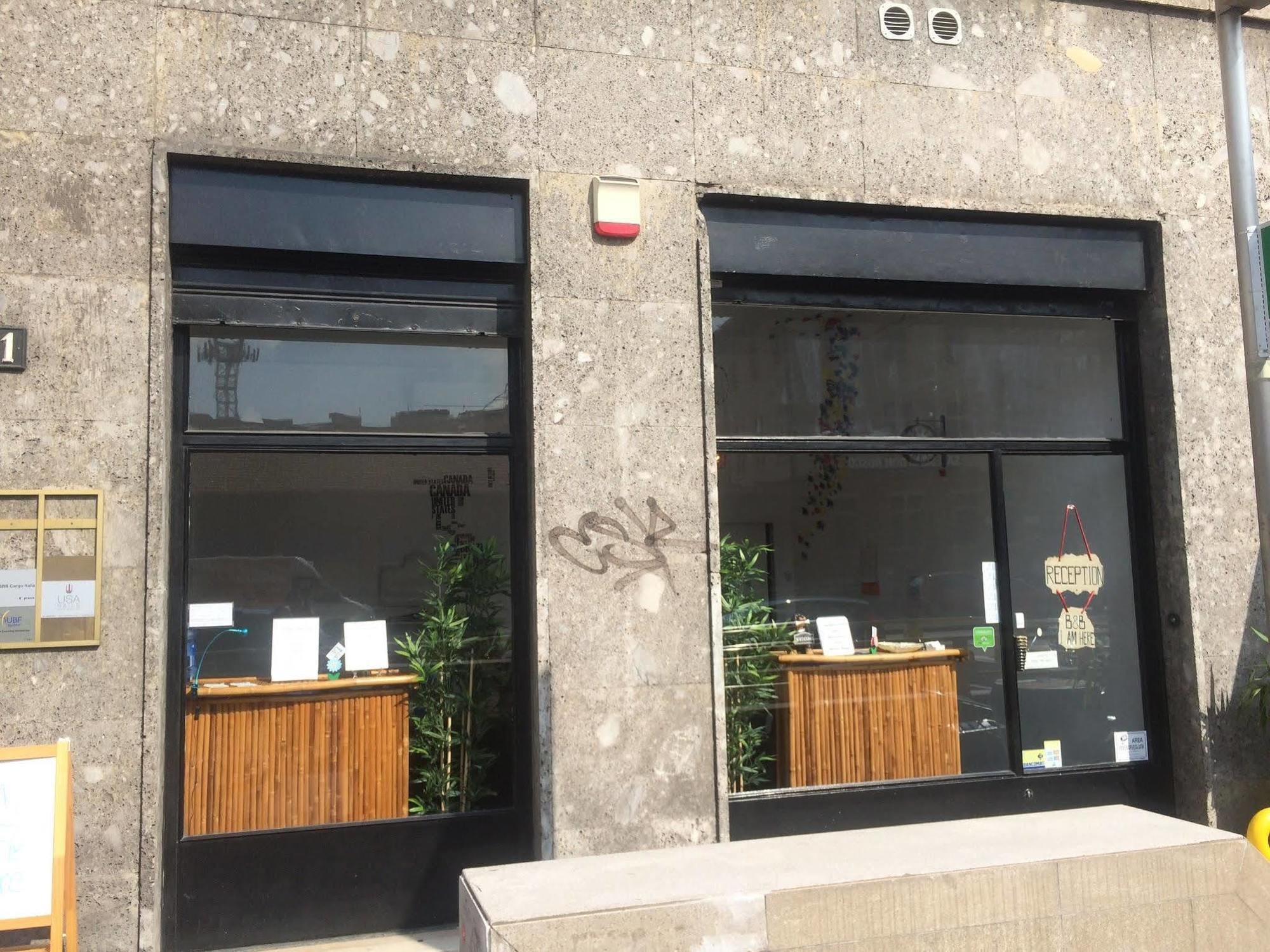 I Am Here - Gioia66 Milan Bagian luar foto